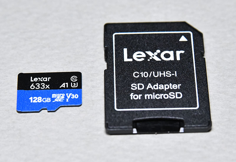 Lexar microSDXC 128GBのアダプター